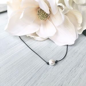 Fresh water pearl knotted handmade necklace